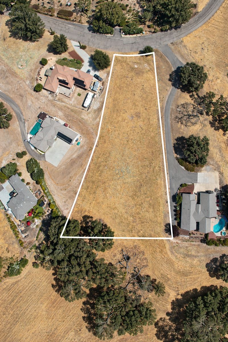 and use permitting process showing key steps from initial consultation and site analysis to agency approvals and project completion